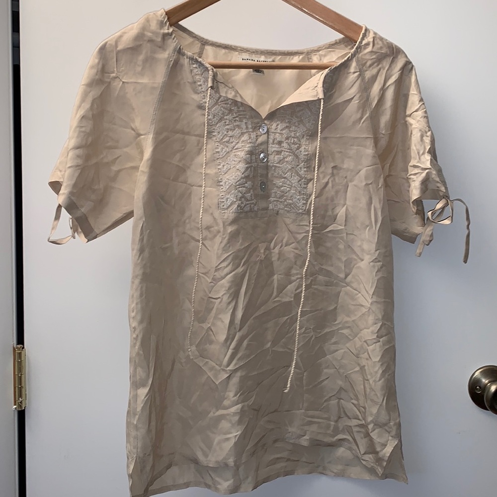 Banana Republic Silk Embroidery Top!